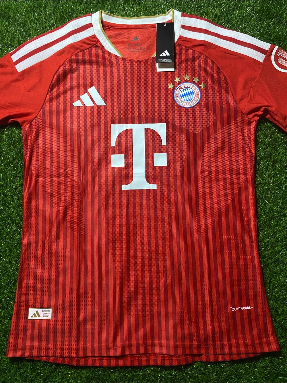 Bayern Munich Red Player Version Size M Jersey